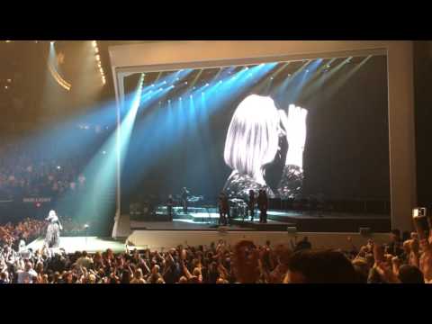 Nov 9 2016 Adele Houston Rolling in the Deep - Final 2016 US Concert