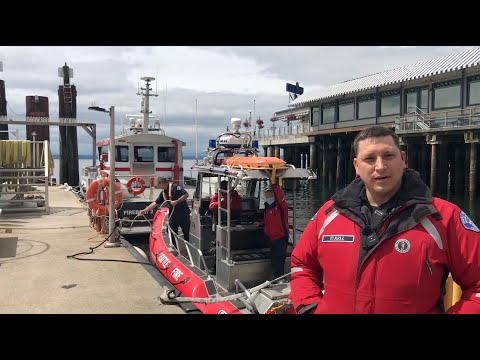 Tour of Fire Engine 5 & Rescue Boat 5