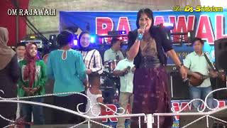 Download lagu Biduan Karoke ~Suara nya OKE~Katakan Terus Terang ~OM RAJAWALI mp3 Download lagu Biduan Karoke ~Suara nya OKE~Katakan Terus Terang ~OM RAJAWALI mp3