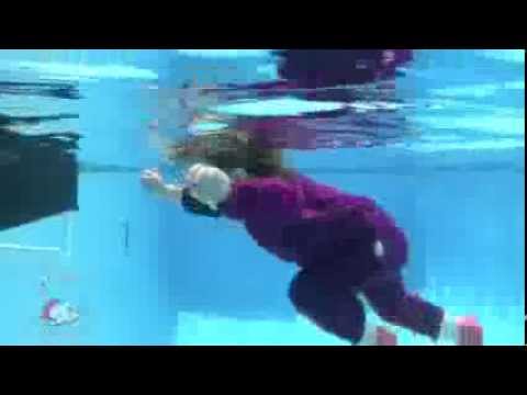 Survival swimming self-rescue video