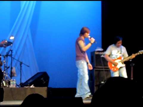 Rzarni-shin pha khun pay par.