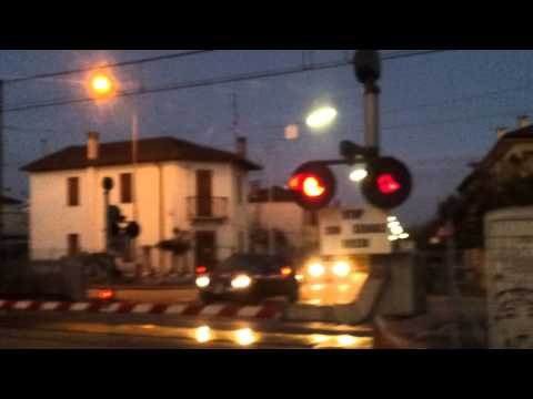 Passaggio a Livello 1+545, Linea Udine-P.M. Vat - WRRS [Failed Video]