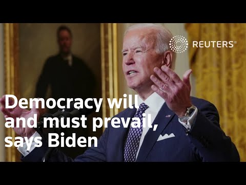 民主主義は勝つだろうし、勝たなければならない、とバイデン氏は言う。 (Democracy will and must prevail, says Biden)