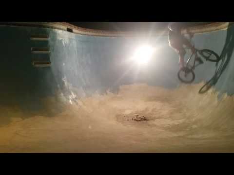 Pool riding bmx night session