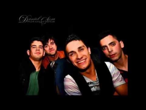 El Super Hobby con Bryan Alvez - Me Acostumbre / Cumbia 2014