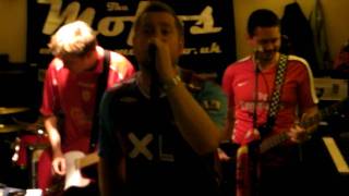 Duke Of Edinburgh Gig - Jan2010: No Use Crying