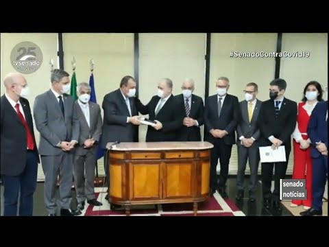 CPI da Pandemia entrega relatório final à PGR e ao STF