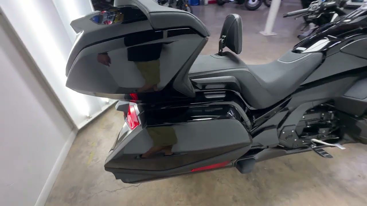 2023 Honda Gold Wing Tour GL1800T Motorcycle