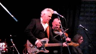 Dale Watson "caught" Buffalo,Sporptsmans Tavern. 2011