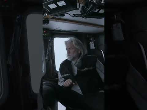 35ft Rogue Wave DESTROYS The Deck! #DeadliestCatch #Rush