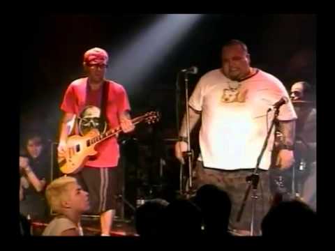 RATOS DE PORAO - LIVE AT CBGB NYC 2000 - HARDCORE WORLDWIDE (OFFICIAL HD VERSION HCWW)