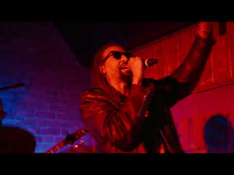 The Gravities — "Te Gusta" + "Flavours" (Live 4K)