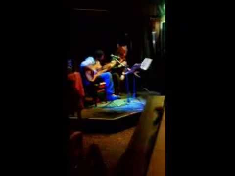 Caserón de tejas ... Carla Rivas y Gonzalo Perera