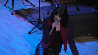 Carla Bruni  Un Garçon Triste 2018