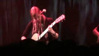 Suzanne Vega, 'Solitaire', Live - The Village, Dublin, (2010-06-10-2204).mpg