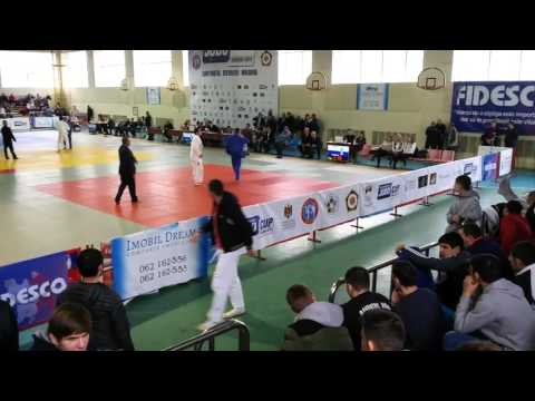 Luptătorul Strainu Andrei la campionatul republ