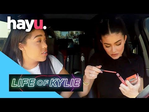 Jordyn Woods Helps Kylie Buy Fake Lip Kits | Season 1 | Life Of Kylie