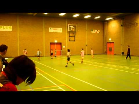 Horn E1: goal PSV'35 boardingtoernooi 29-12-2010.MOV