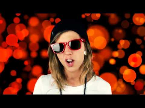 Labiur & L'ab2c - "Sous Marin" (Paroles + Clip)