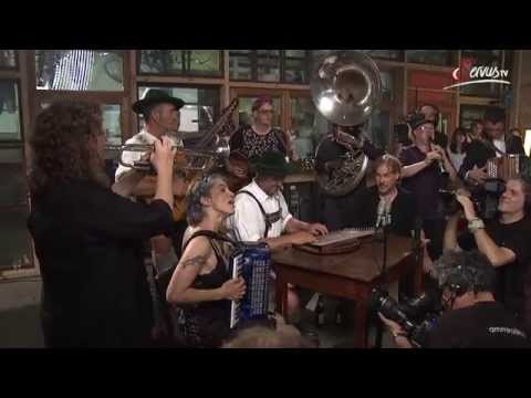 "Little Fish" Session with Hazmat Modine & Duo Hornsteiner Kriner bei Pixners BACKstage (Servus TV)