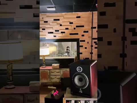 Louie Melody recording drums at Golden Hen Studios, Madrid