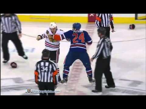 Daniel Carcillo VS Theo peckham