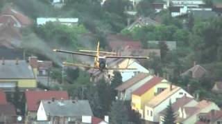 preview picture of video 'Antonov An-2R HA-MBB szúnyogirtás Szekszárd felett / Anti mosquito spraying over Szekszárd'