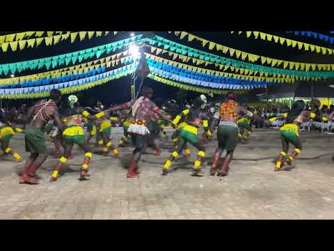 Apresentação de  quadrilha da aldeia gorotire no Cumaru Do Norte 