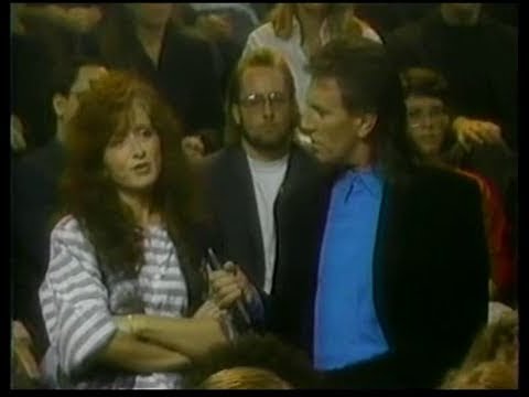 Thumbnail for Bonnie Raitt, Grace Slick & Graham Nash - The Inside Track S1E1 - 1990 by Bonnie Raitt