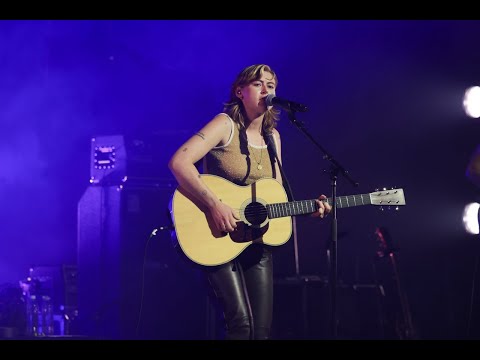 Ellen Krauss – Hungover