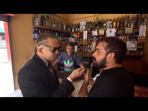 WITH SUITCASE AND COUGAR IN GOIANA-PE