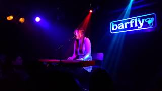 Lauren Aquilina "Broke" Live