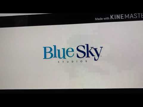 The Ugly Duckling And Me (2018) - Official Trailer 1 - Fox Family Entertainment