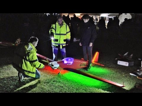 NIGHT FLYING PYROS - RC BOOMERANG & FOURNIER DAVE & ADAM RAGLEY HALL - 2016