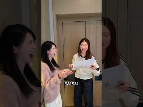 当我把朋友早期的照片打印下来让他们签名#vlog日常 #funny  #搞笑