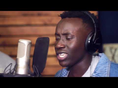 YOUNG HOROS | UNRELEASED FREESTYLE | UNDERGROUNDHYPEKe