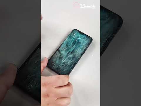 Broken phone screen fix using toothpaste 📱 #diyrepair #phonetrick #toothpaste