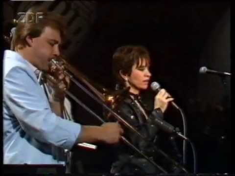 ASTRUD  GILBERTO  Ponteio  ZDF Jazz Club  Germany  1980's