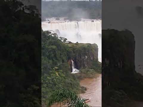 Cataratas do Iguaçu volume de água 5 vezes acima do normal