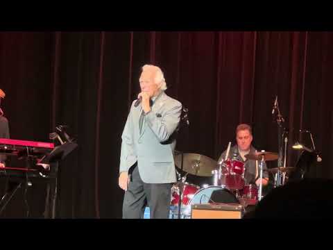 Jay Siegel’s Tokens - The Lion Sleeps Tonight 2025