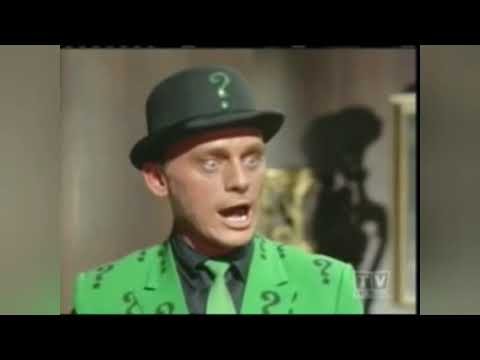 Riddler sues Batman and Batman threatenes to kill him