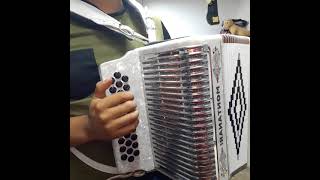 El corrido del Dr. Fonseca, Los Tigres del Norte, acordeón de Mi tono de La mayor