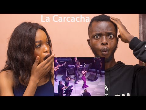 OUR FIRST TIME HEARING Selena - La Carcacha REACTION!!!😱