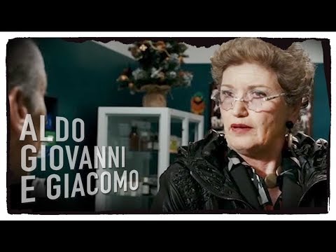 L'aggressione della suocera (con Mara Maionchi) - La banda dei babbi Natale