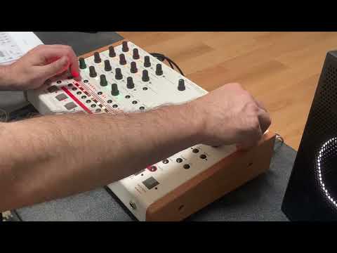 Exploring the Jomox Alphabase MK2