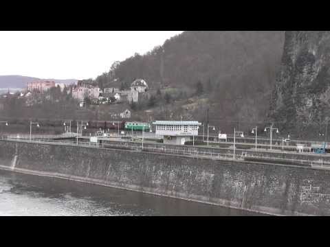 České dráhy (ČD) Kohlezug in Ústí nad Labem, Střekov/ coal train through the Labe valley
