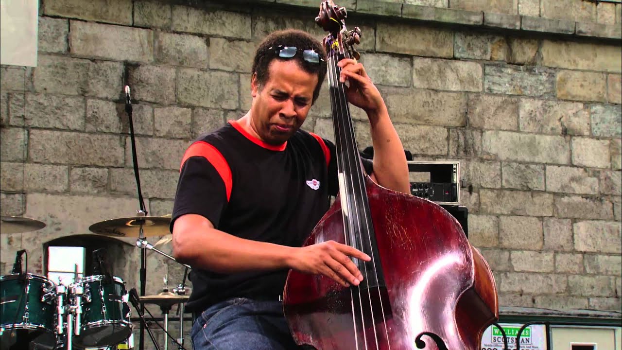 Stanley Clarke - Bass Folk Song - 8/10/2003 - Newport Jazz Festival (Official) - YouTube