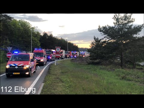 [PRIMEUR] Grote brandweer colonne met spoed vanuit Apeldoorn naar Nunspeet