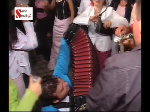 BORKO RADIVOJEVIĆ I BOBEK  SA ORKESTROM 2005   IGRANKA 4 DEO