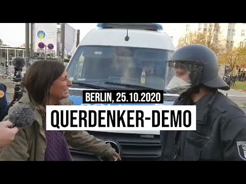 25.10.2020 Berlin Querdenken-Demo mit Markus Haintz, Christen im Widerstand Kosmos Alexanderplatz